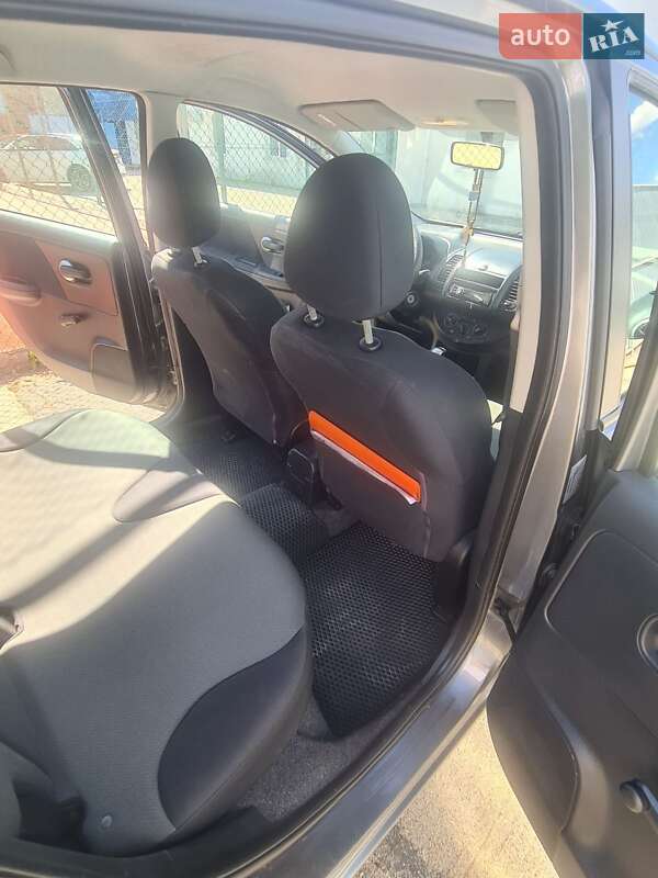 Хэтчбек Nissan Note 2010 в Кропивницком