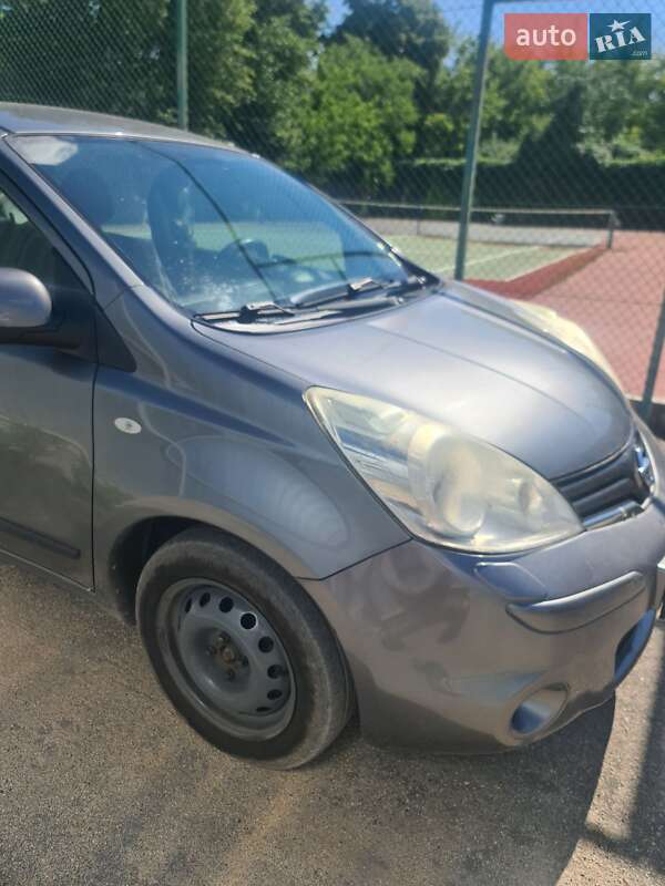 Хэтчбек Nissan Note 2010 в Кропивницком