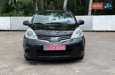 Хэтчбек Nissan Note 2010 в 