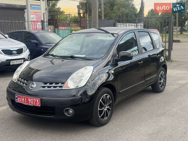 Хэтчбек Nissan Note 2006 в Чернигове