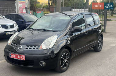 Хэтчбек Nissan Note 2006 в 