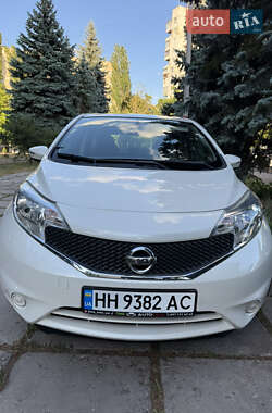 Хэтчбек Nissan Note 2015 в 