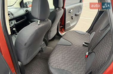 Хэтчбек Nissan Note 2007 в 