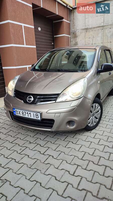 Хэтчбек Nissan Note 2012 в Хмельницком