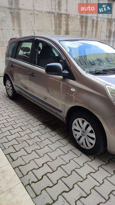 Хэтчбек Nissan Note 2012 в Хмельницком