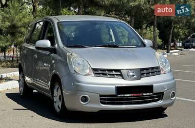 Хэтчбек Nissan Note 2008 в 