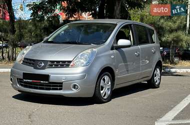 Хэтчбек Nissan Note 2008 в 