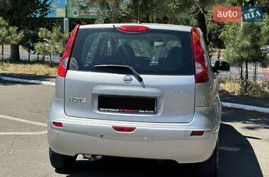 Хэтчбек Nissan Note 2008 в 