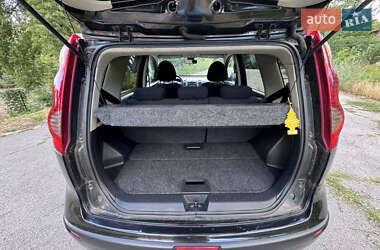 Хэтчбек Nissan Note 2006 в 