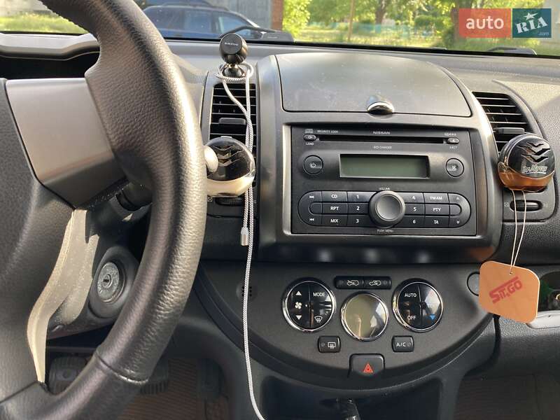 Хэтчбек Nissan Note 2006 в Шептицькому