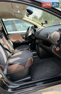 Хэтчбек Nissan Note 2006 в 