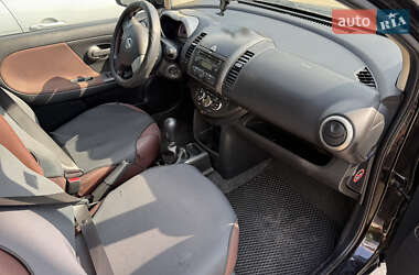 Хэтчбек Nissan Note 2006 в 