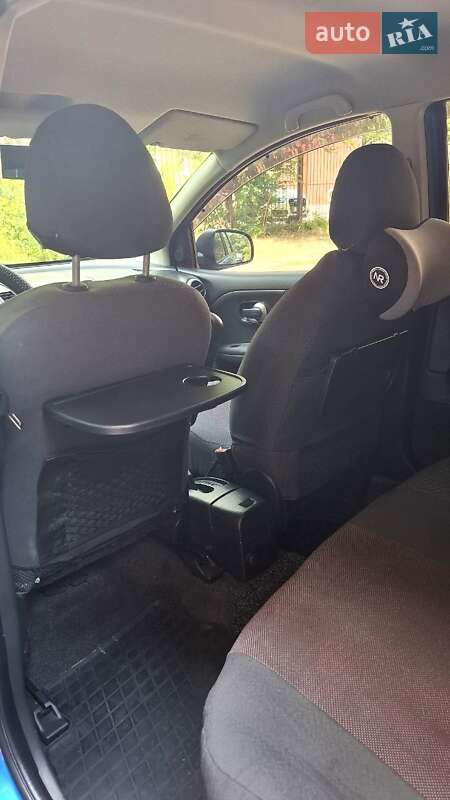 Хэтчбек Nissan Note 2008 в Запорожье