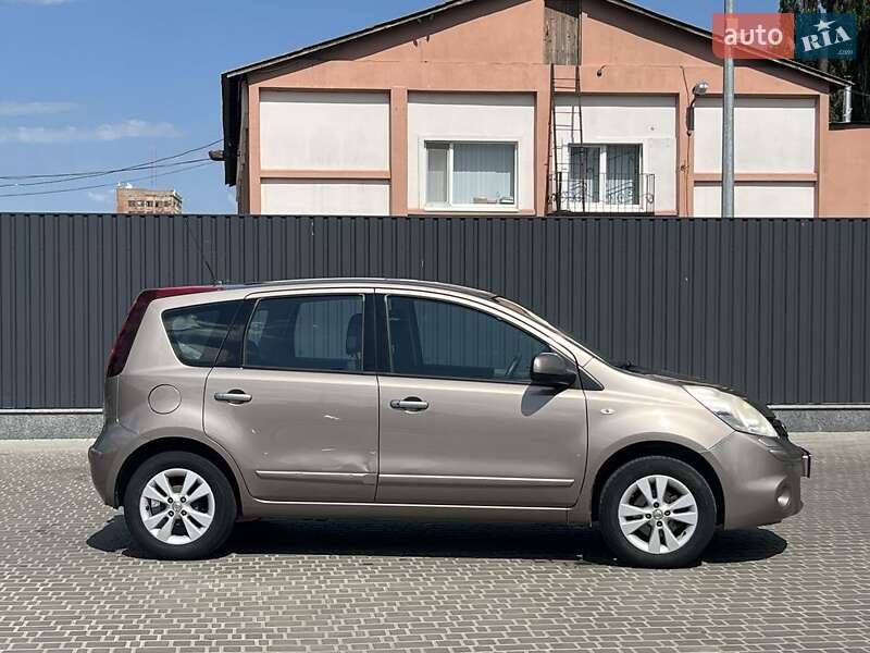 Хэтчбек Nissan Note 2011 в Кропивницком