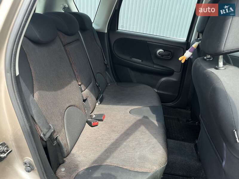 Хэтчбек Nissan Note 2011 в Кропивницком