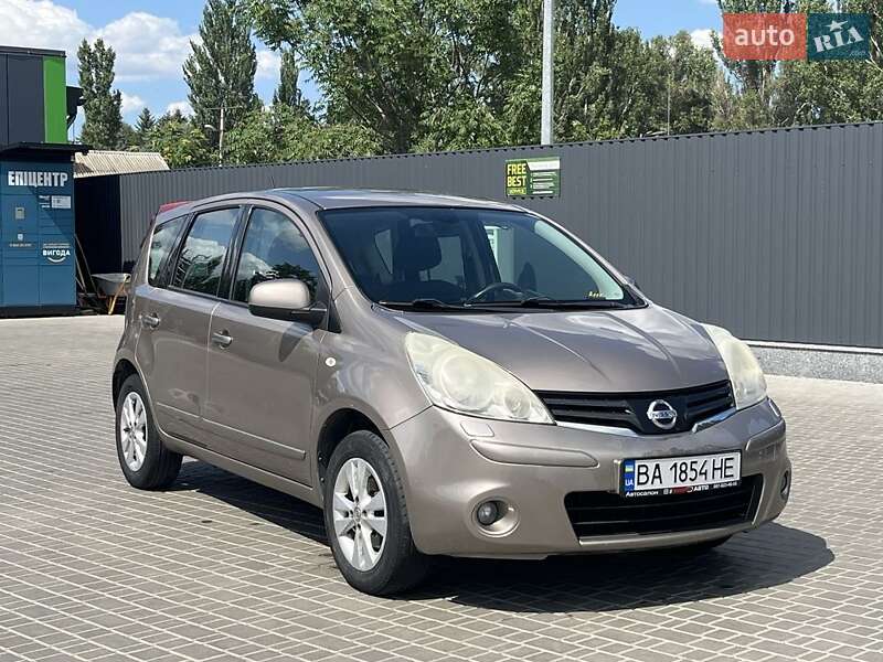 Хэтчбек Nissan Note 2011 в Кропивницком