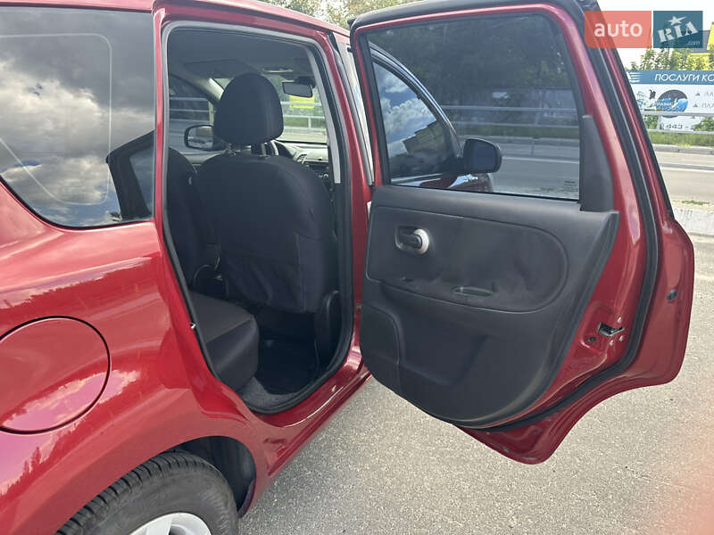 Хэтчбек Nissan Note 2011 в Киеве