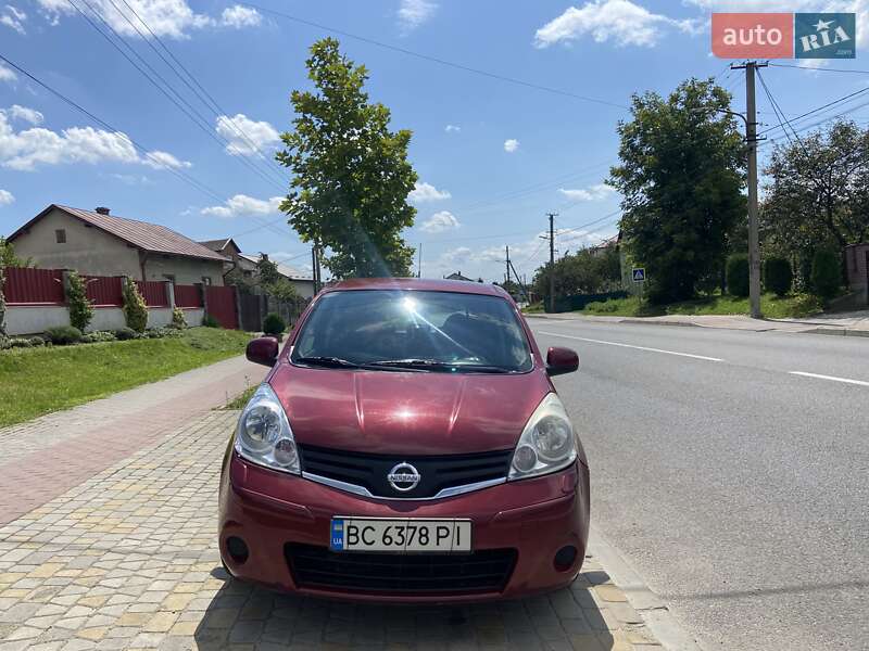 Хэтчбек Nissan Note 2011 в Львове