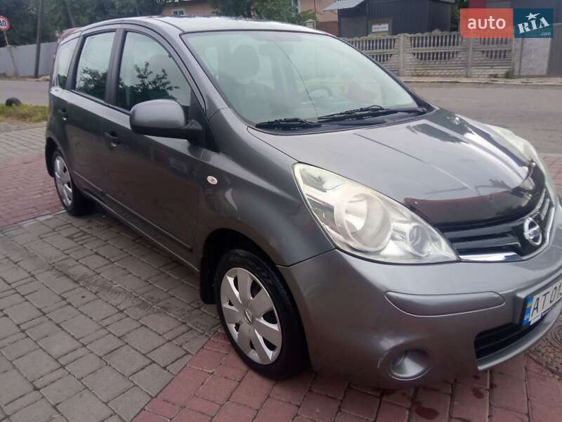 Хэтчбек Nissan Note 2013 в Ивано-Франковске