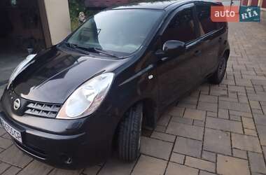Хэтчбек Nissan Note 2008 в Оратове