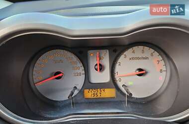 Хэтчбек Nissan Note 2007 в 
