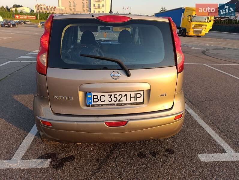 Хэтчбек Nissan Note 2008 в Львове