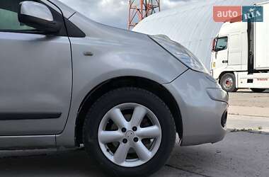 Хэтчбек Nissan Note 2008 в 