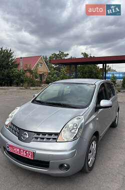 Хэтчбек Nissan Note 2008 в 