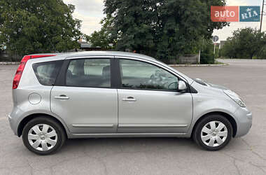 Хэтчбек Nissan Note 2008 в 