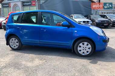 Хэтчбек Nissan Note 2006 в 
