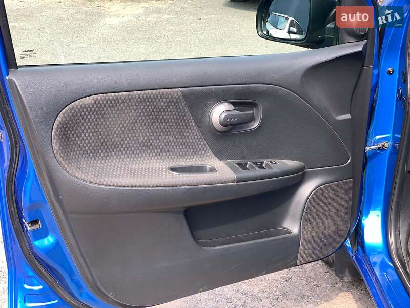 Хэтчбек Nissan Note 2006 в Виннице