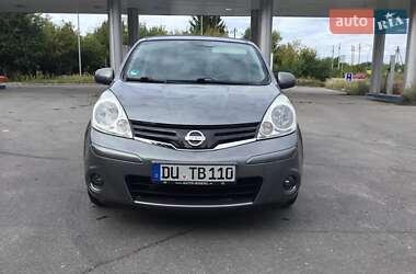 Хэтчбек Nissan Note 2011 в Староконстантинове