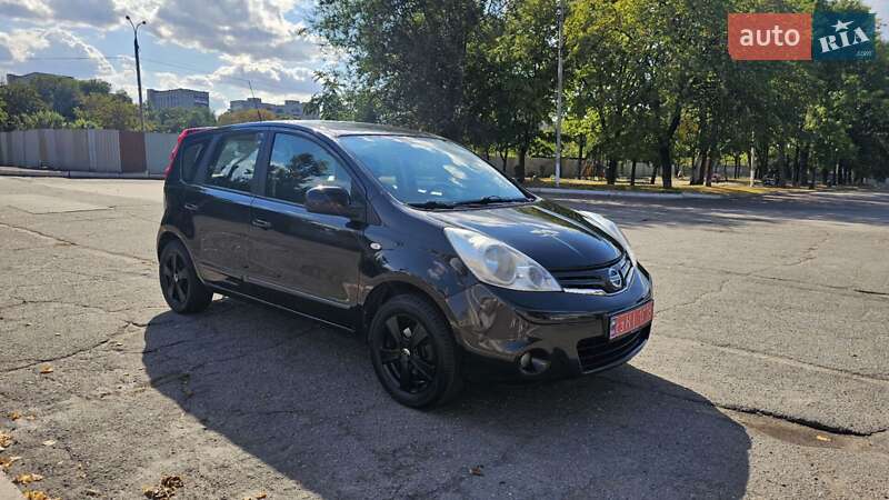 Хэтчбек Nissan Note 2009 в Каменском