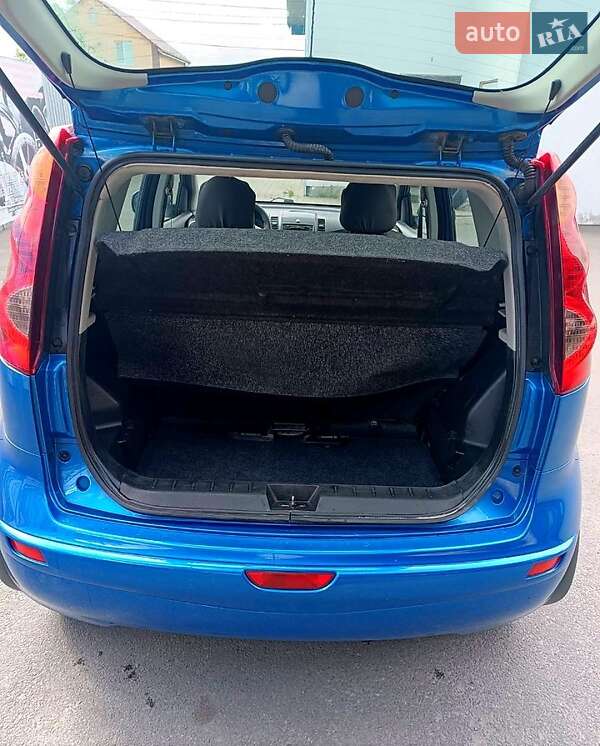 Хетчбек Nissan Note 2011 в Звягелі фото 10 Хетчбек Nissan Note 2011 в Звягелі