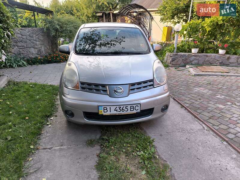 Хэтчбек Nissan Note 2008 в Гадяче