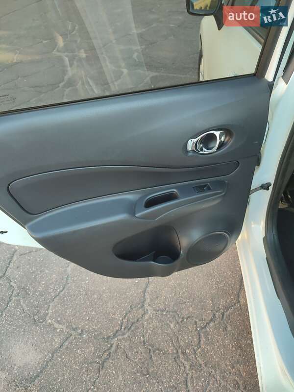 Хэтчбек Nissan Note 2015 в Краматорске