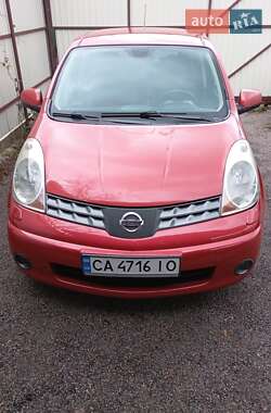 Хэтчбек Nissan Note 2007 в 
