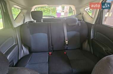 Хэтчбек Nissan Note 2013 в 
