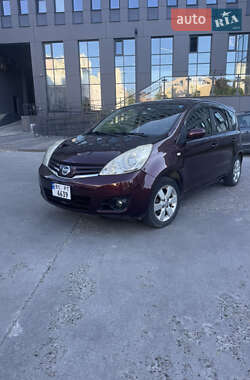 Хэтчбек Nissan Note 2012 в Львове
