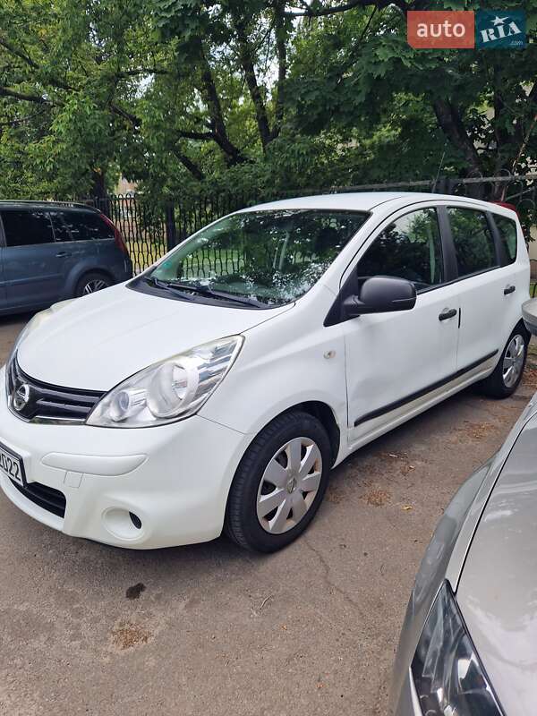 Хетчбек Nissan Note 2009 в Києві фото 3 Хетчбек Nissan Note 2009 в Києві