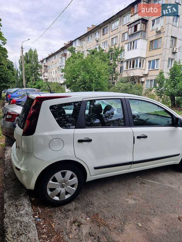 Хетчбек Nissan Note 2009 в Києві фото 5 Хетчбек Nissan Note 2009 в Києві