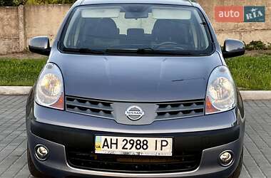 Хэтчбек Nissan Note 2007 в 