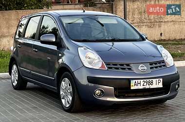 Хэтчбек Nissan Note 2007 в 