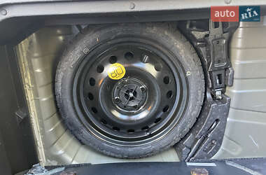 Хэтчбек Nissan Note 2007 в 