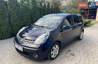 Хэтчбек Nissan Note 2007 в 