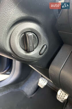 Хэтчбек Nissan Note 2007 в 