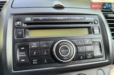 Хэтчбек Nissan Note 2007 в 