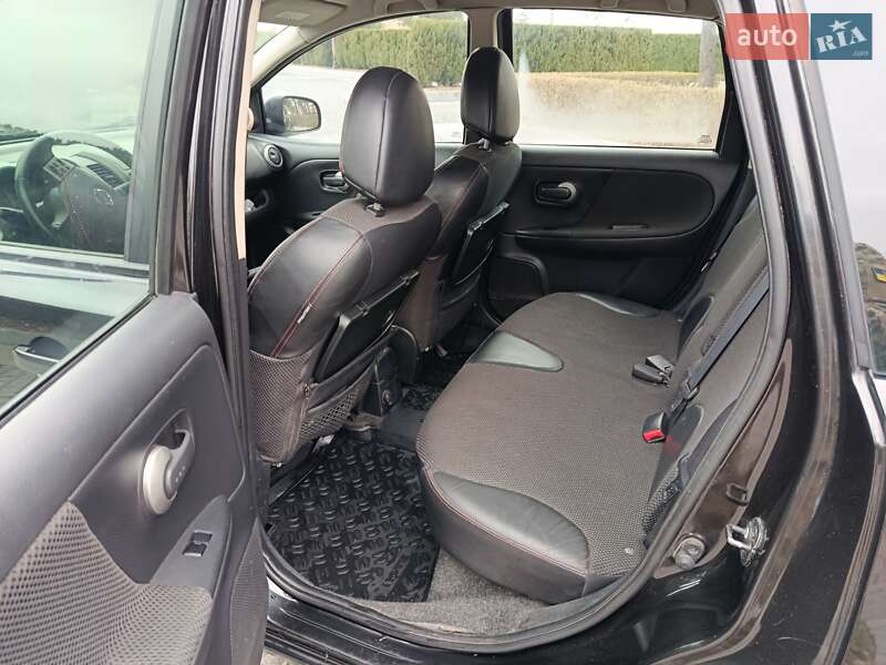 Хэтчбек Nissan Note 2007 в Павлограде
