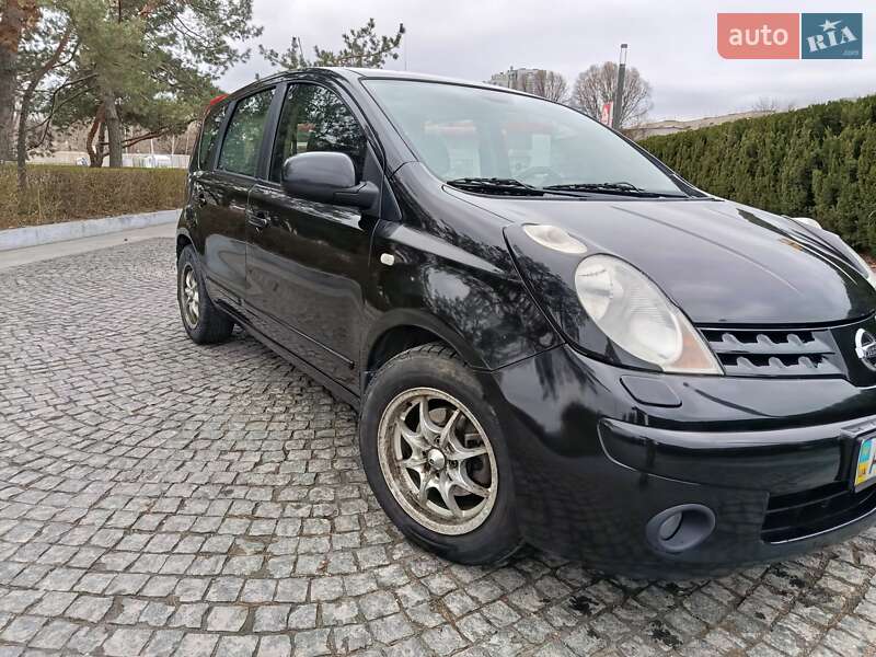 Хэтчбек Nissan Note 2007 в Павлограде