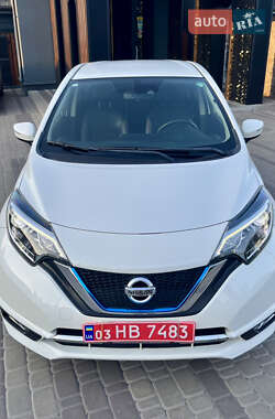 Хэтчбек Nissan Note 2017 в 
